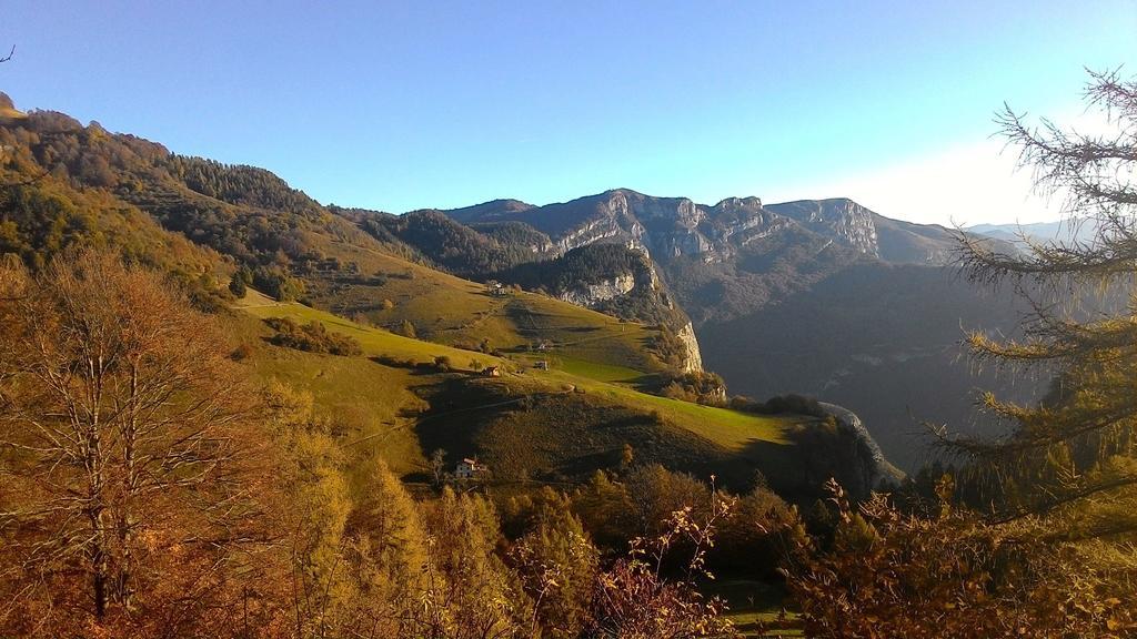 Rifugio Monte Baldo Hotel Avio Bagian luar foto