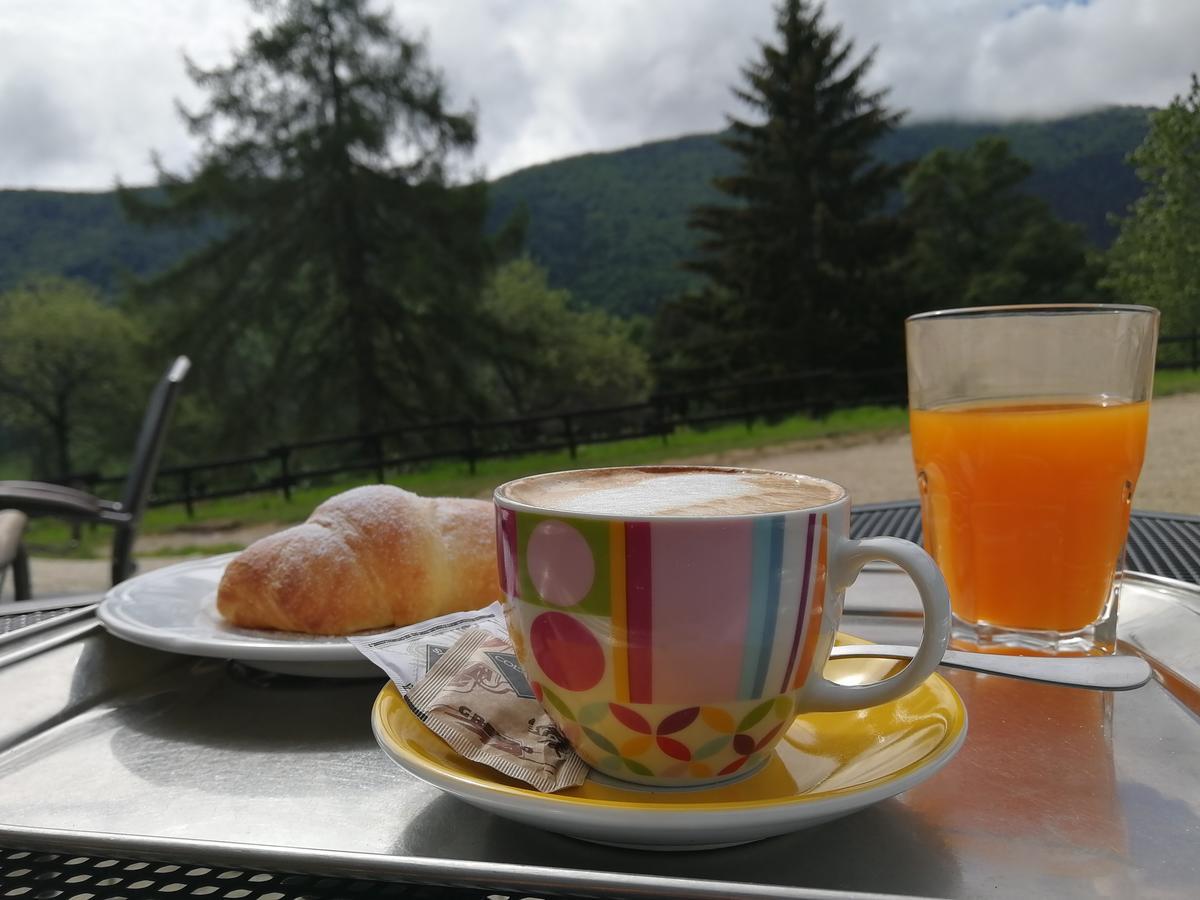 Rifugio Monte Baldo Hotel Avio Bagian luar foto
