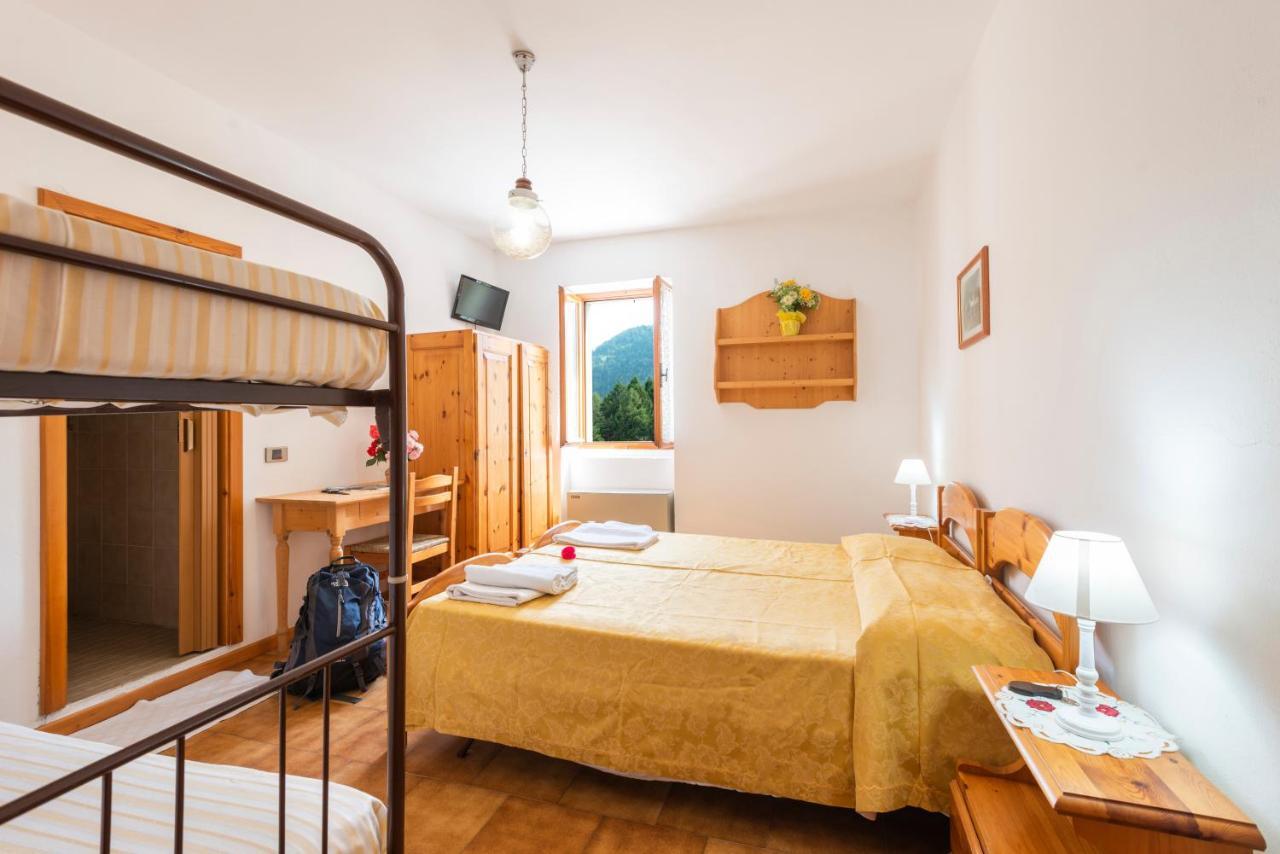 Rifugio Monte Baldo Hotel Avio Bagian luar foto