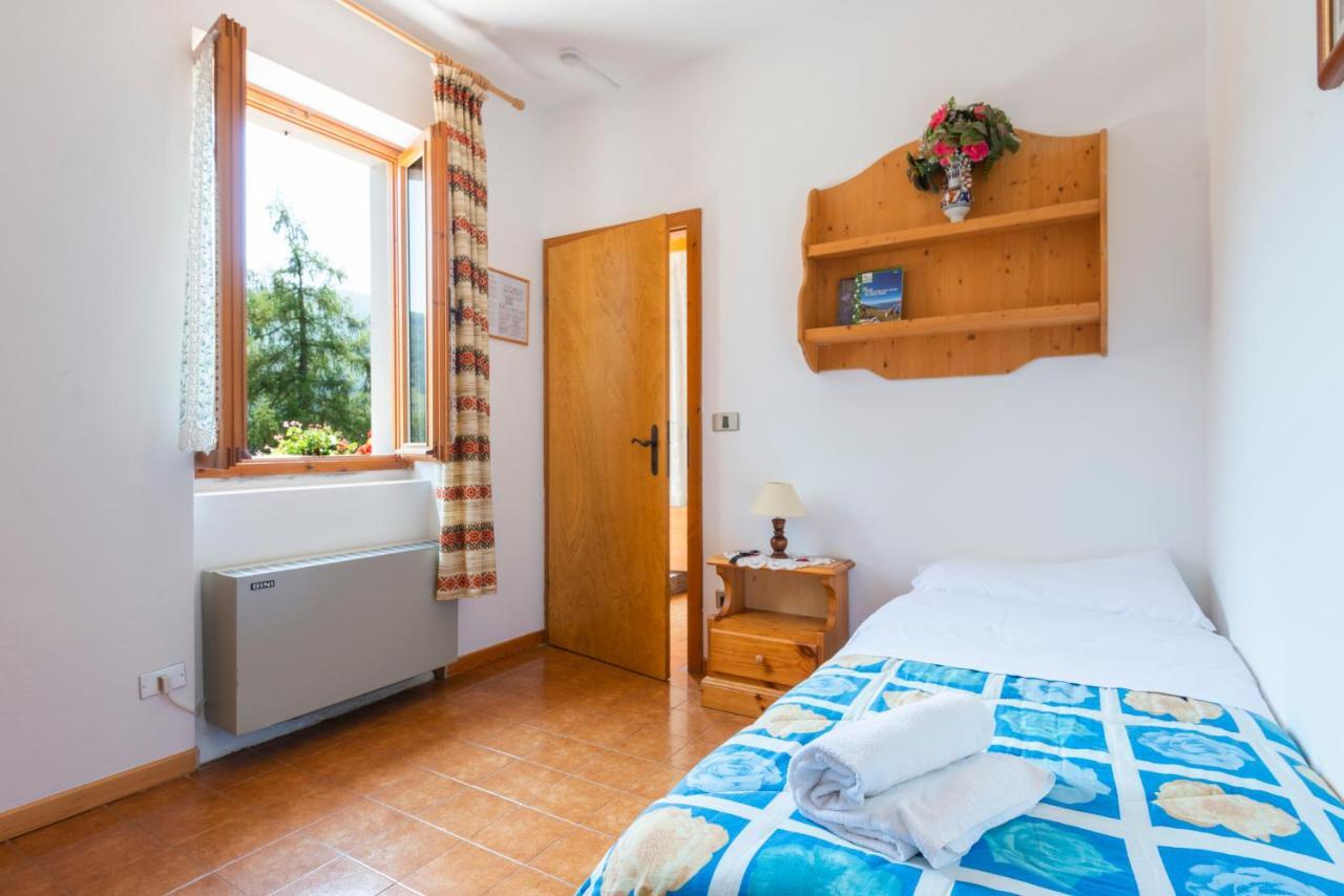 Rifugio Monte Baldo Hotel Avio Bagian luar foto